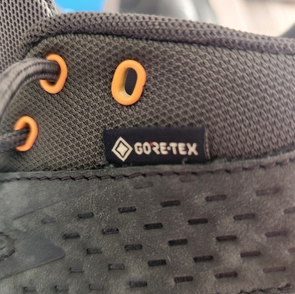 NWB HOKA ANACAPA LOW GTX WATERPROOF TRAIL SHOE - Picture 3 of 7